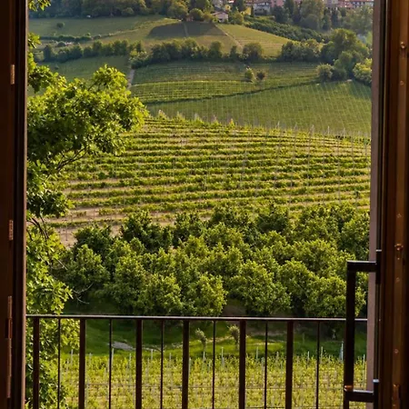 Irene Langhe * Monforte dʼAlba